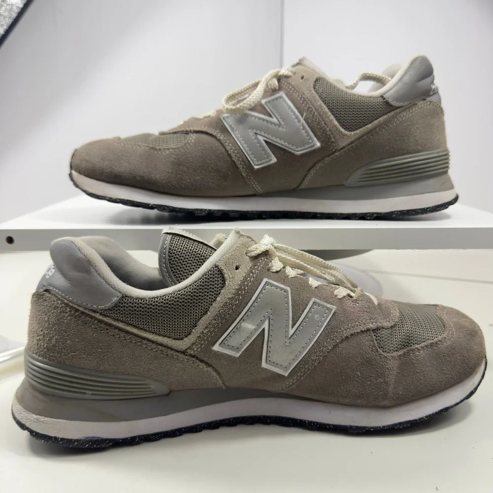 New Balance Classic 574 Grey Men's Size 10.5 Suede Low Top Sneakers ML574EVG